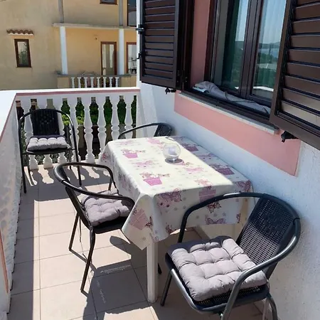 Apartments Ema Sali Exterior photo