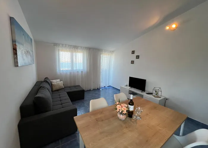Apartments Ema