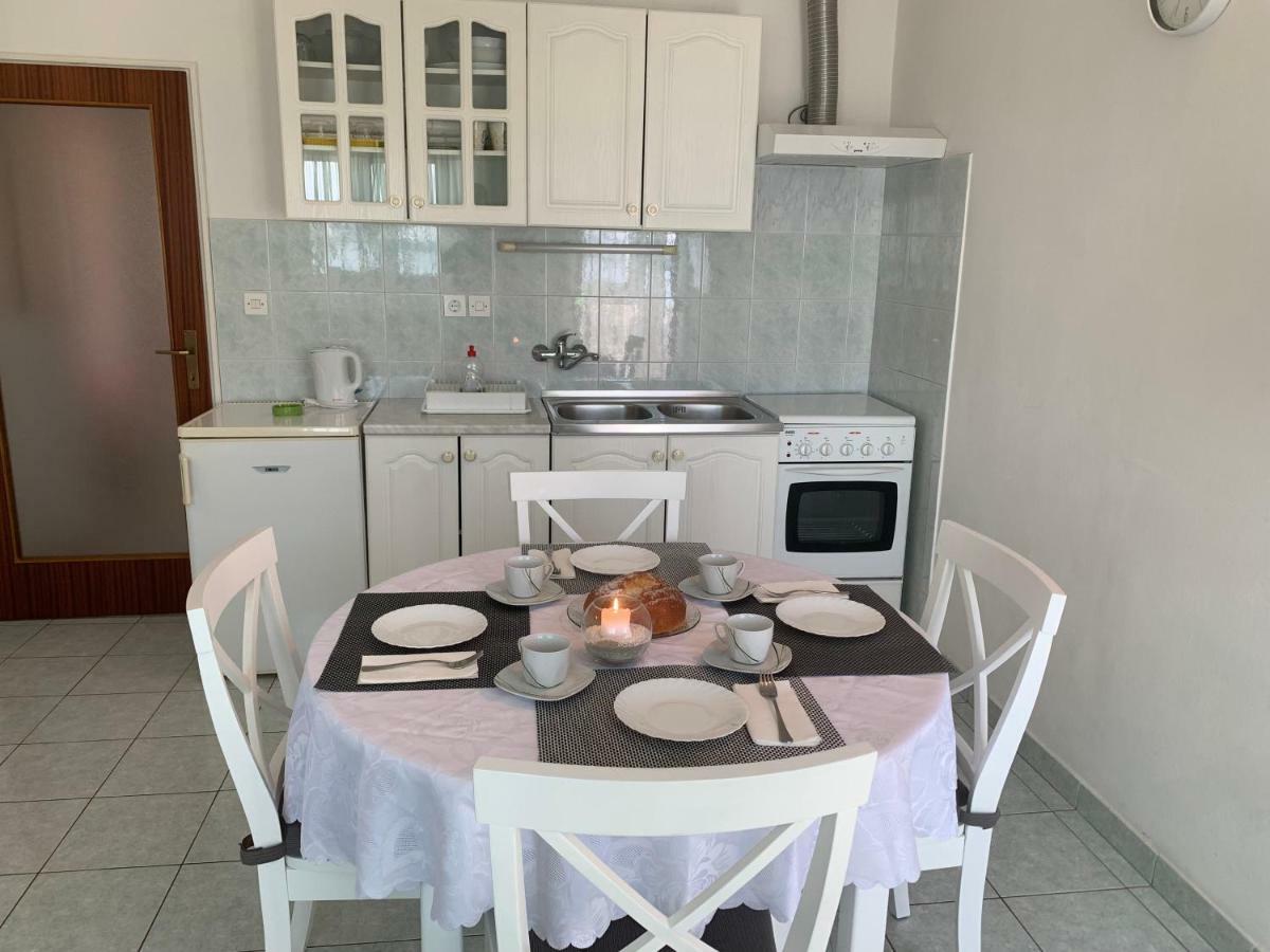 Apartment Ema