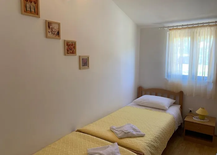 Apartments Ema