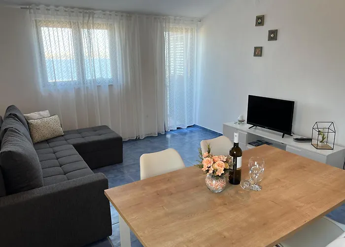 Apartments Ema