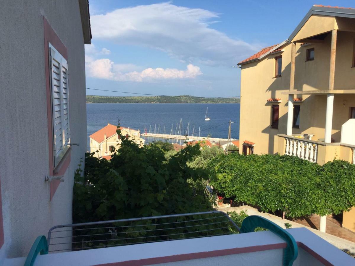 Ema Apartament Sali
